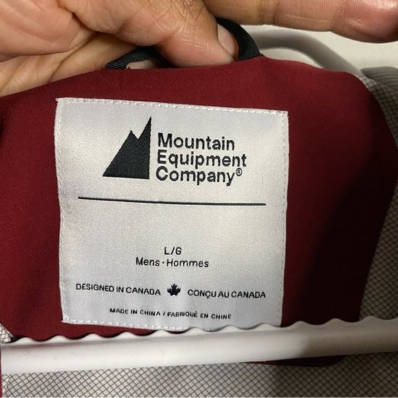 MEC Men's Red Hydrofoil Stretch Full Zip Hooded Jacket - Picture 5 of 13